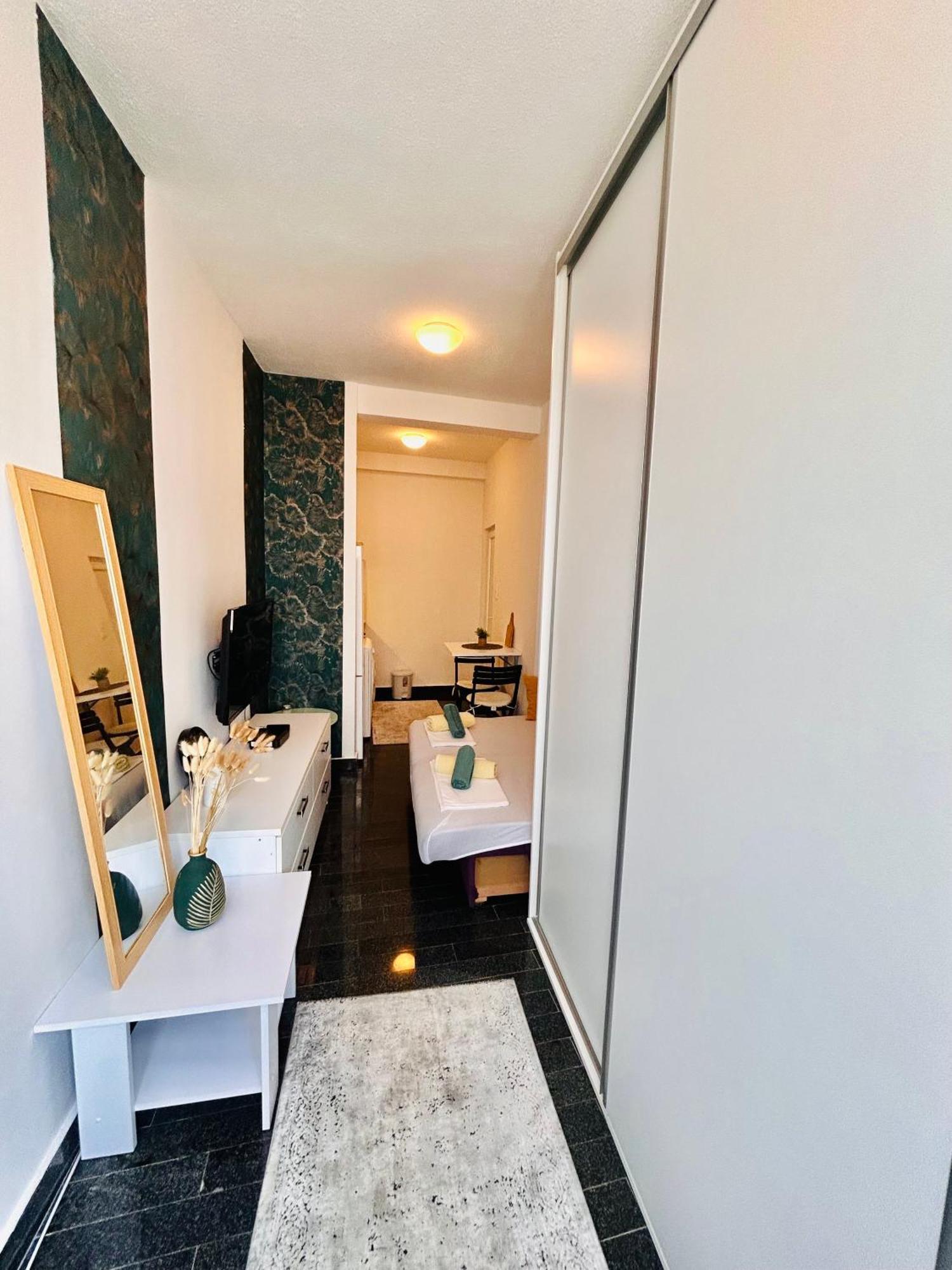 Apartments City Zone Мостар Экстерьер фото